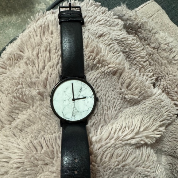 The Horse Leather Bracelet Marble Face Watch - Picture 3 of 5